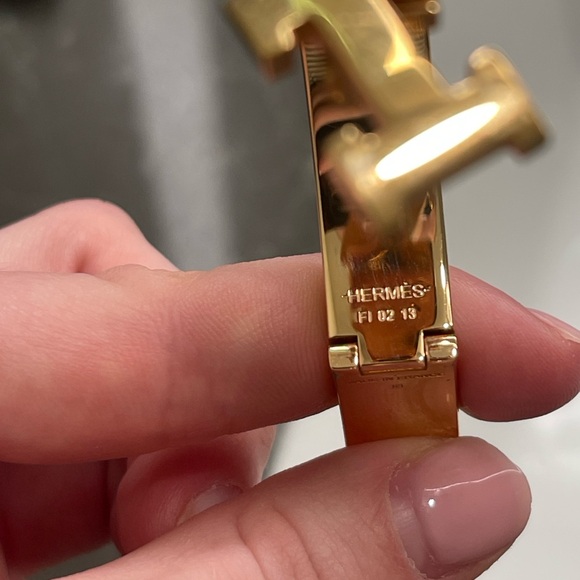 AUTHENTIC Hermès Clic H Gold and Crème Bracelet - Picture 2 of 4